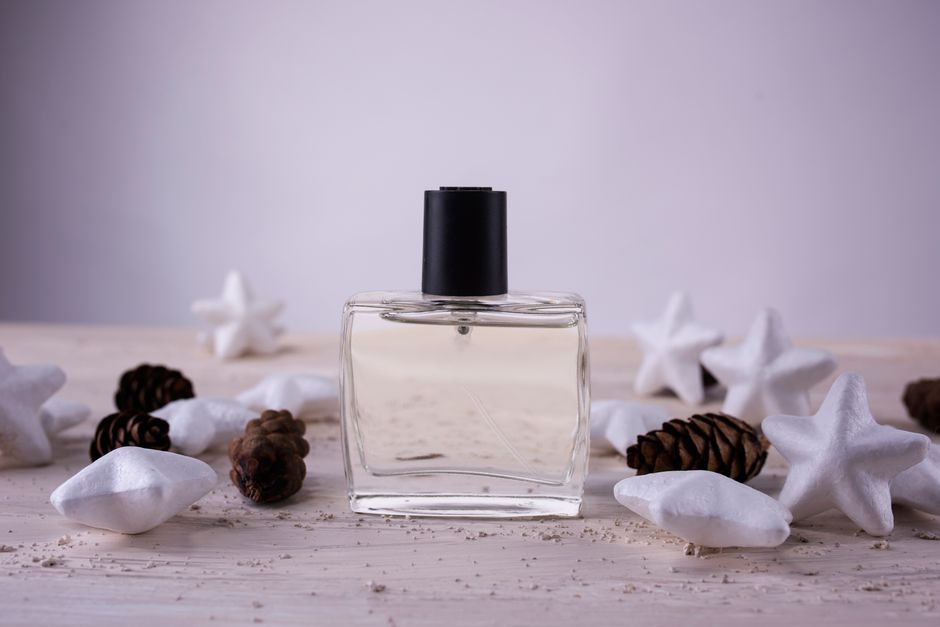 Office-Safe Spring Fragrance Habits: Light Spring Fragrance Habits That Stay Office-Safe
