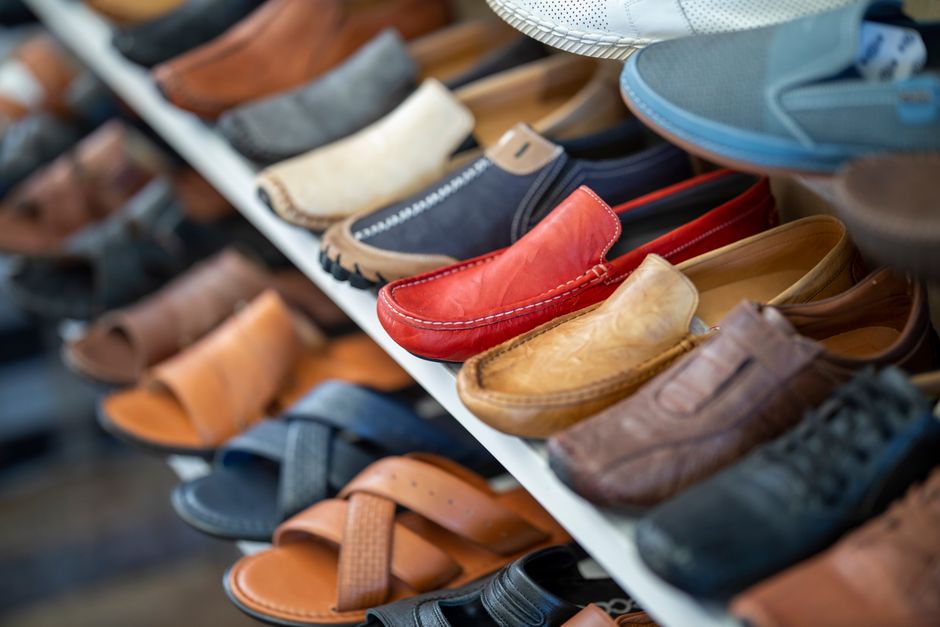 Breathable Loafers For City Walking: Breathable Loafers: Avoid Hot Feet on City Walks
